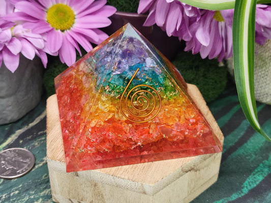 Chipstone Epoxy Pyramid